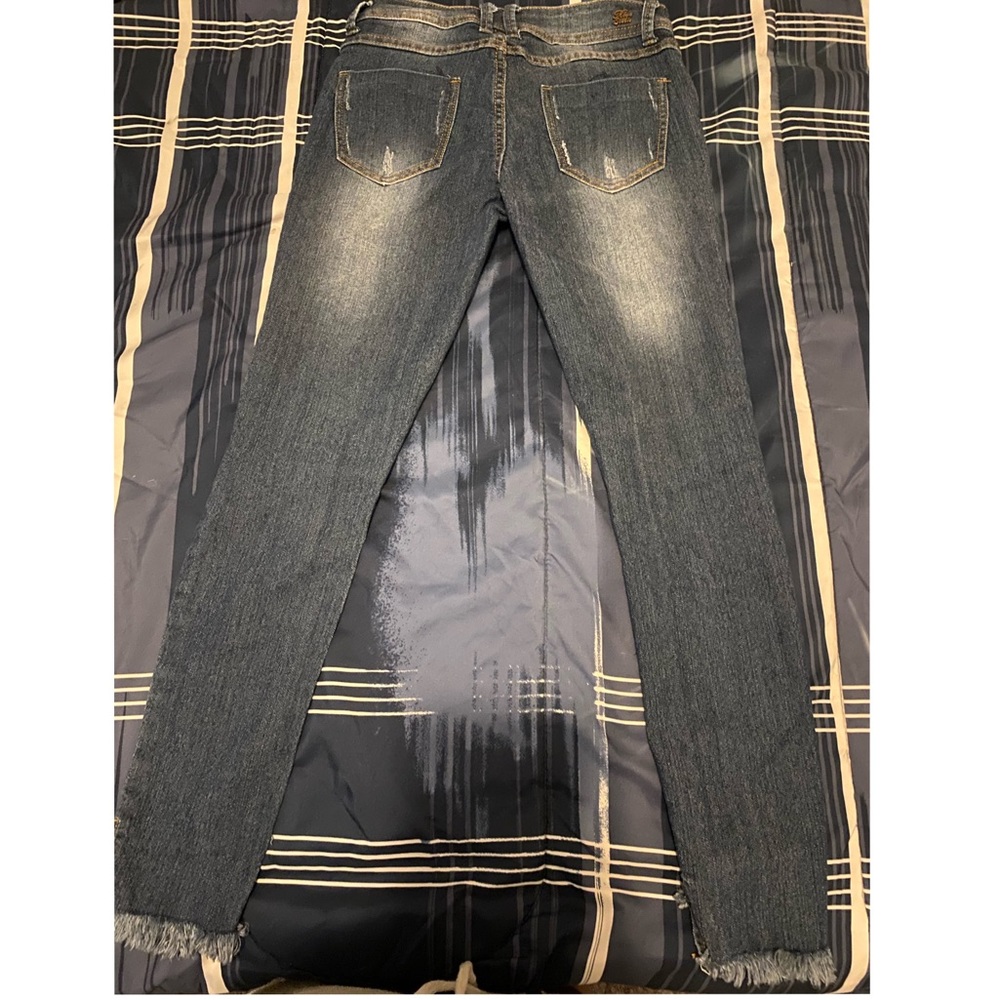 Jean - Picture 2 of 3